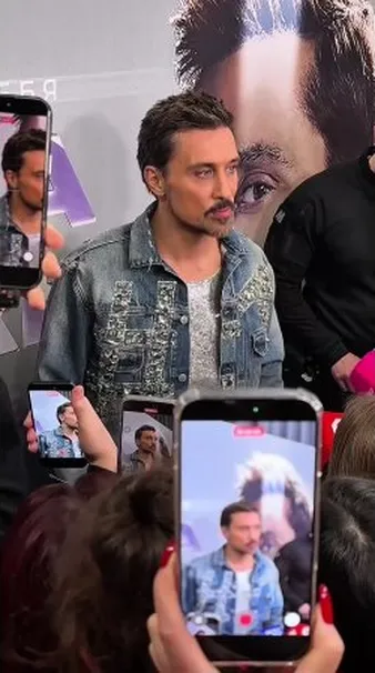Нажми и смотри