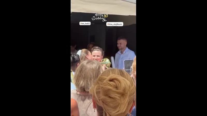 Нажми и смотри