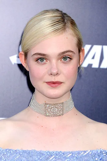 Эль Фаннинг в ожерелье Neil Lane