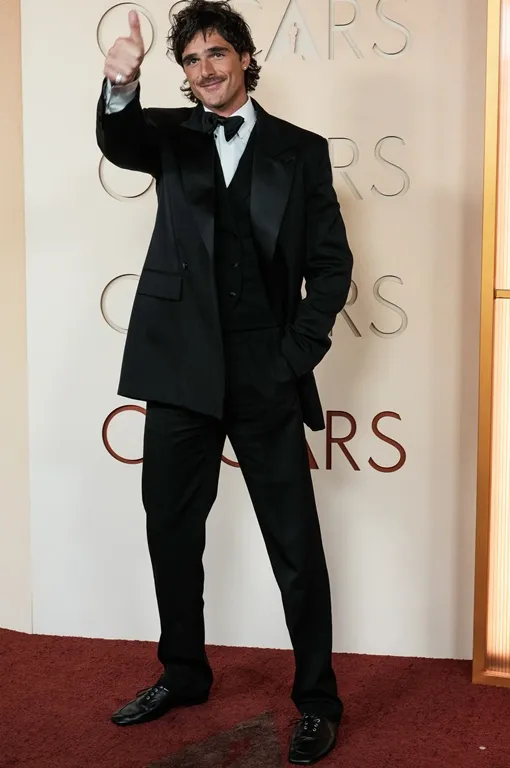 Джейкоб Элорди на красной дорожке Джейкоб Элорди на красной дорожке