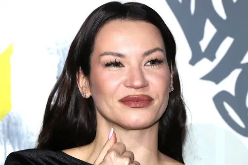 «Наша квартира превратилась в салон красоты»: Ида Галич показала трогательные кадры с падчерицей «Наша квартира превратилась в салон красоты»: Ида Галич показала трогательные кадры с падчерицей