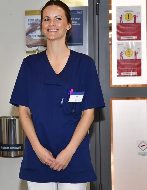 Принцесса София стала медсестрой