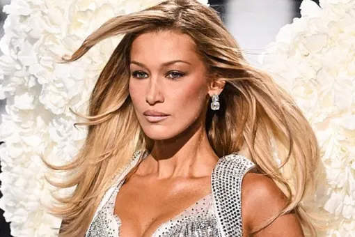 Белла Хадид ответила на язвительное замечание о том, что с ней на шоу Victoria’s Secret было «что-то не так» Белла Хадид ответила на язвительное замечание о том, что с ней на шоу Victoria’s Secret было «что-то не так»
