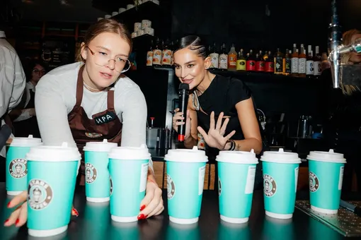 SEVILLE в Stars Coffee