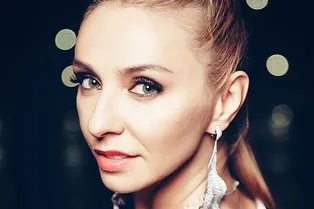 «Я себе очень нравлюсь!»: Татьяна Навка покрасила волосы в цвет осени «Я себе очень нравлюсь!»: Татьяна Навка покрасила волосы в цвет осени