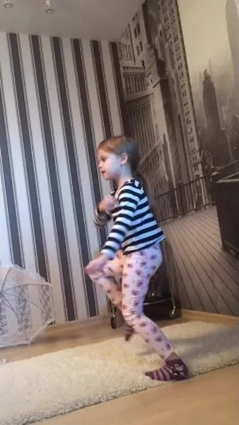 Нажми и смотри