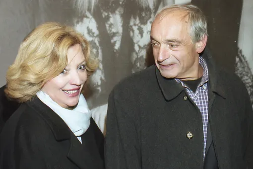 «У меня уши краснели от его нецензурных выражений»: Ольга Остроумова, как изменился Валентин Гафт в браке с ней «У меня уши краснели от его нецензурных выражений»: Ольга Остроумова, как изменился Валентин Гафт в браке с ней