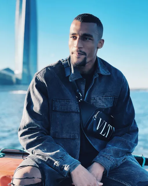 На Лайонела Адамса напали