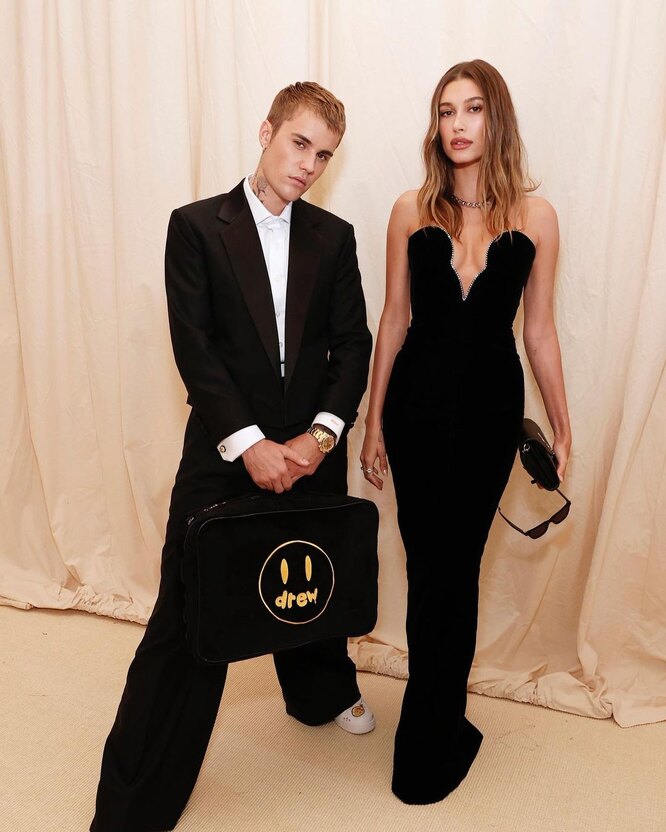 Тар джинсыдағы бөкселер порно