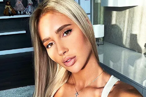 «Мои раны»: возлюбленная Тимати разбила ноги до крови при падении на Мальдивах «Мои раны»: возлюбленная Тимати разбила ноги до крови при падении на Мальдивах