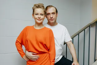 Юлия Пересильд и Михаил Тройник, Любовь Толкалина, Алексей Учитель на театральной премьере Юлия Пересильд и Михаил Тройник, Любовь Толкалина, Алексей Учитель на театральной премьере