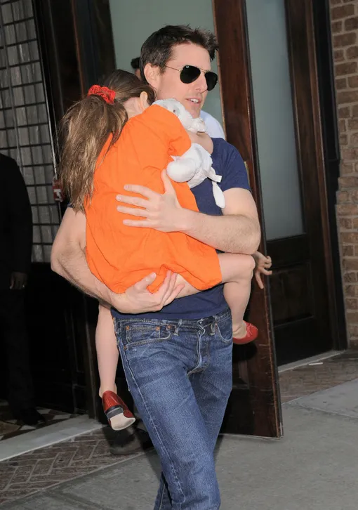 Том Круз с дочкой Сури, 2012 год Том Круз с дочкой Сури, 2012 год