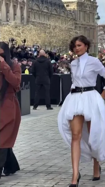 Нажми и смотри