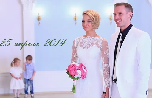 Оксана Домнина и Роман Костомаров отмечают годовщину свадьбы