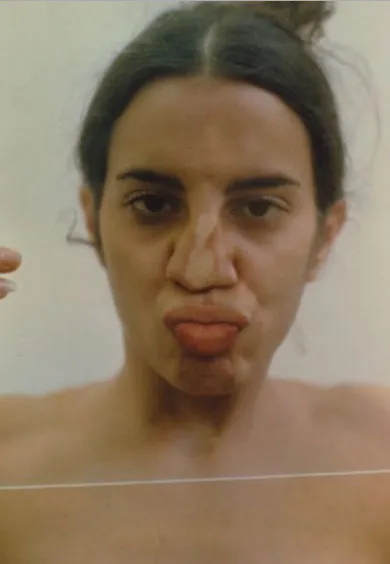 Ана Мендиета. Без названия (Отпечатки стекла на теле), 1972 год Ана Мендиета. Без названия (Отпечатки стекла на теле), 1972 год