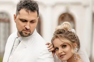 Отсидевший в тюрьме бывший участник «Дома-2» Сергей Сичкар и его жена Валерия Шимасюк ждут ребенка Отсидевший в тюрьме бывший участник «Дома-2» Сергей Сичкар и его жена Валерия Шимасюк ждут ребенка
