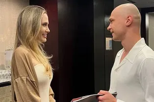 «Пришлось поздороваться»: Юра Борисов назвал Анджелину Джоли давней знакомой «Пришлось поздороваться»: Юра Борисов назвал Анджелину Джоли давней знакомой