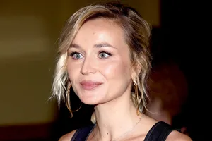 «Моих косых мышц после ужина не будет»: Полина Гагарина показала фигуру в откровенном бикини на пляже «Моих косых мышц после ужина не будет»: Полина Гагарина показала фигуру в откровенном бикини на пляже