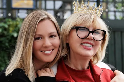 «Сюрприз удался!»: Мария Кожевникова публично поздравила маму с днем рождения «Сюрприз удался!»: Мария Кожевникова публично поздравила маму с днем рождения