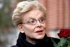 «Все эти дни меня мучает вопрос»: Елена Малышева эмоционально простилась с умершим от инфаркта Алексеем Пимановым