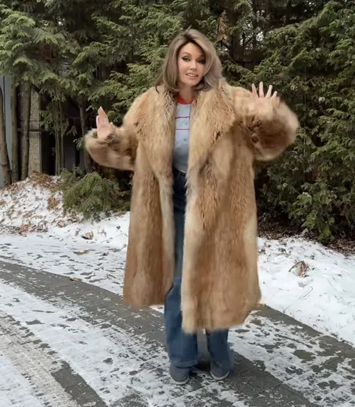Ляйсан Утяшева надела шубу из рыжего меха Ляйсан Утяшева надела шубу из рыжего меха