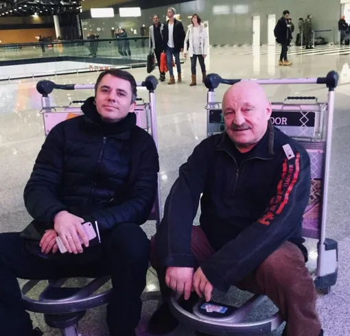 Игорь Петренко и Николай Чиндяйкин вместе играют в спектакле «Триумфальная арка» Игорь Петренко биография