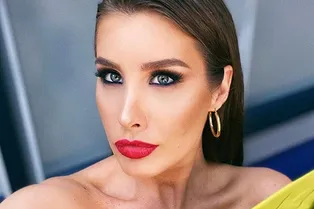 Поцелуи с мужем и дерзкие танцы: беременная Кети Топурия зажгла на своей свадьбе