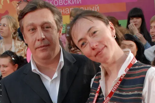 Михаил Ефремов расстался с пятой женой Софьей Кругликовой спустя 23 года брака Михаил Ефремов расстался с пятой женой Софьей Кругликовой спустя 23 года брака