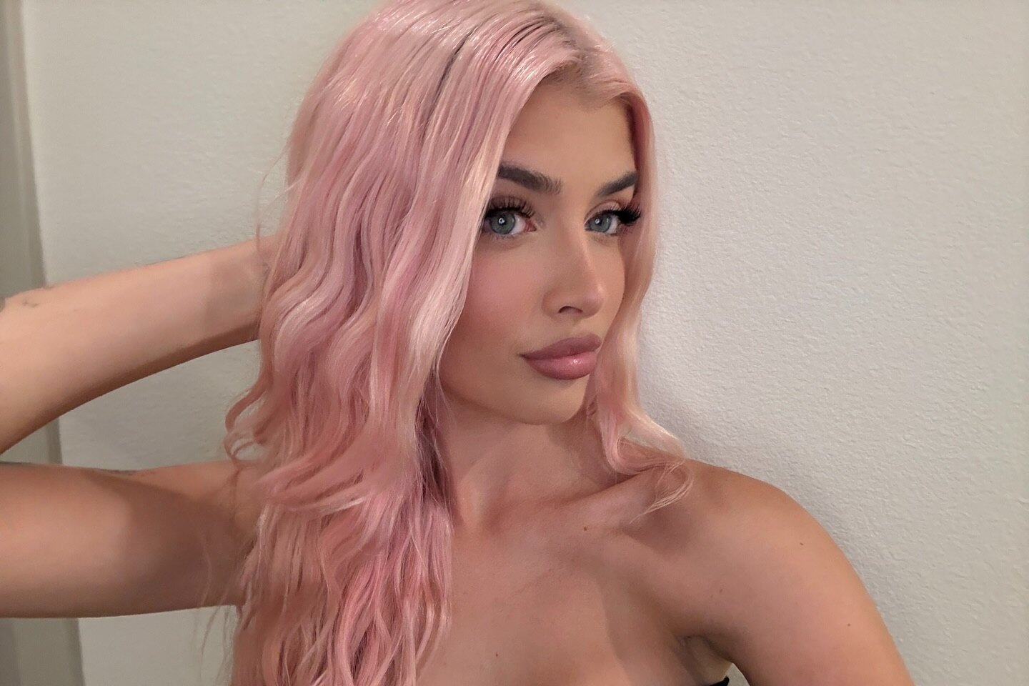 «У меня внутри всё сжалось» дочь Дениз Ричардс и Чарли Шина заявила, что чуть не стала жертвой секс-торговцев