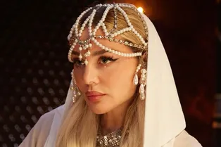 «Он очень красив»: Анна Седокова заявила, что раскрыла личность флиртовавшего с ней ведущего шоу «Мастер игры» «Он очень красив»: Анна Седокова заявила, что раскрыла личность флиртовавшего с ней ведущего шоу «Мастер игры»