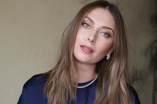 «Я хочу быть только здесь — искать крабов среди скал»: Мария Шарапова показала жениха и маленького сына на курорте