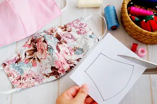 Медицинская маска в домашних условиях: 4 лучшие видеоинструкции Медицинская маска в домашних условиях: 4 лучшие видеоинструкции