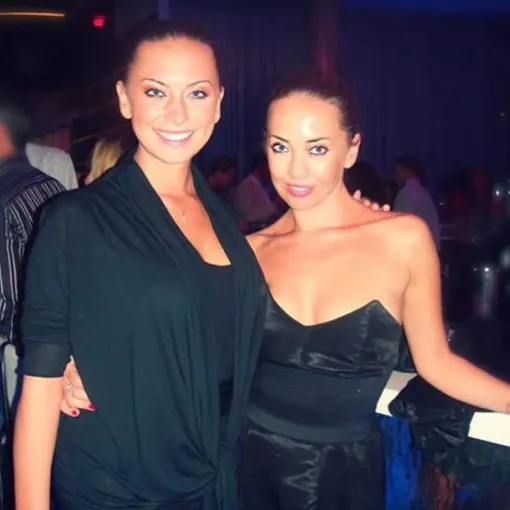 Жанна Фриске с младшей сестрой Натальей