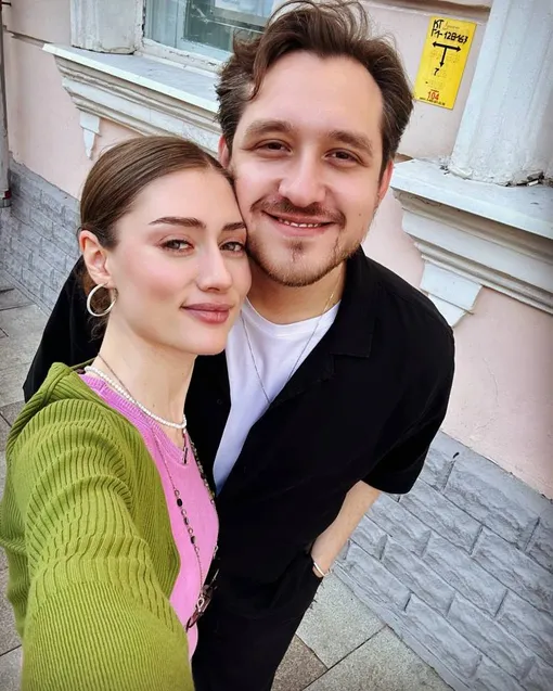 Эльмира Караханова с мужем Давидом Посулихиным