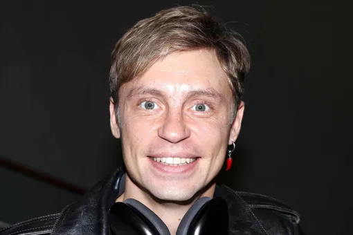 Актер фильма «Ёлки» Александр Головин лишился автомобиля из-за неуплаты микрозайма Актер фильма «Ёлки» Александр Головин лишился автомобиля из-за неуплаты микрозайма