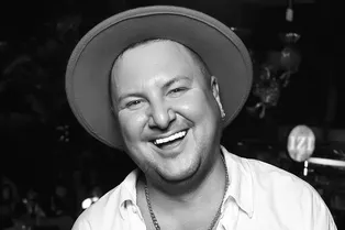 Ушел из жизни после смерти мамы 40-летний шоумен Антон Вороширин