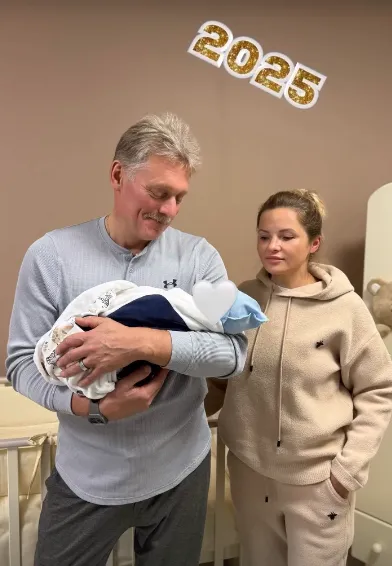 Дмитрий Песков и Екатерина Солоцинская с малышом Дмитрий Песков и Екатерина Солоцинская с малышом
