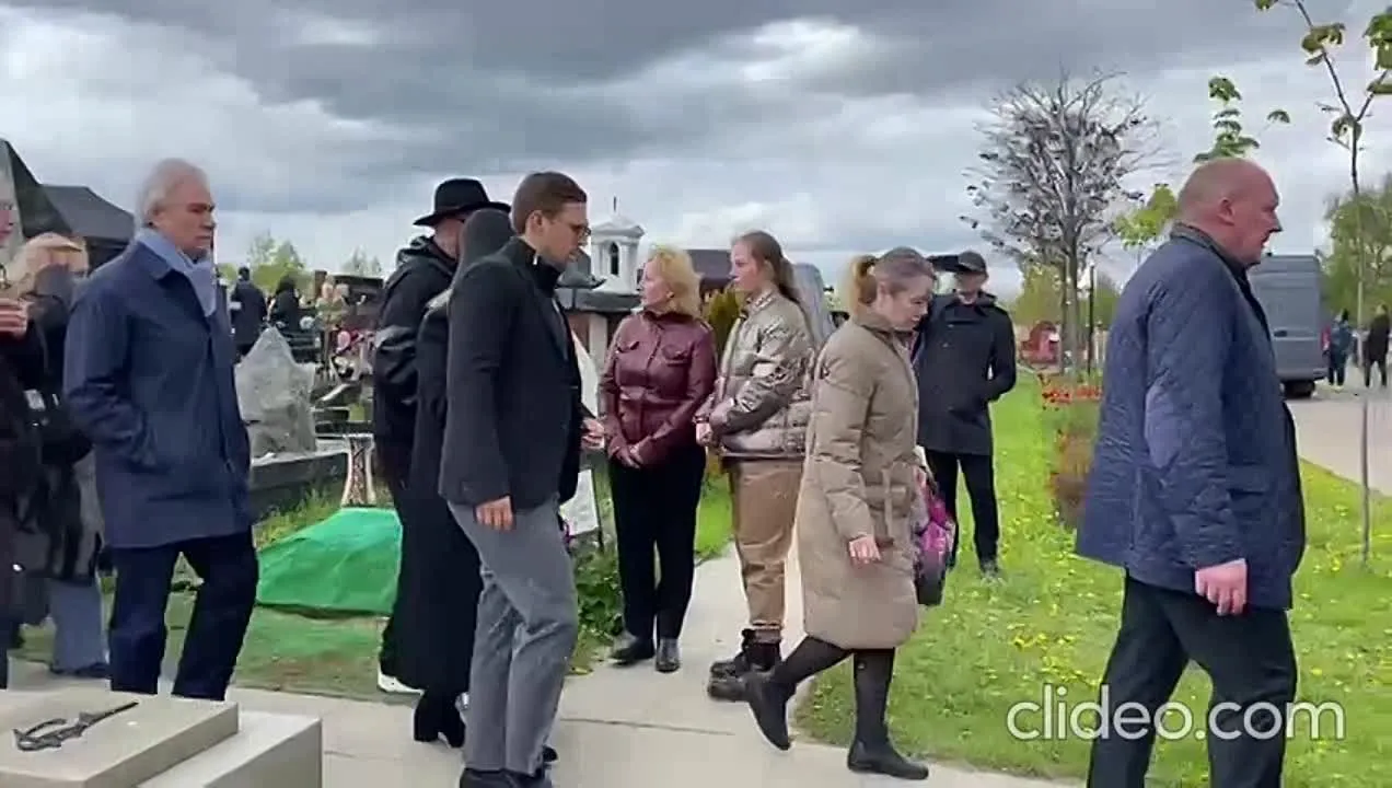 Нажми и смотри