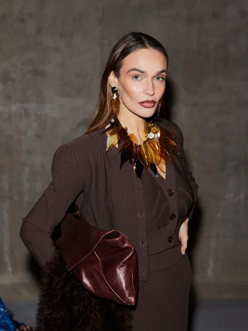 Алена Водонаева записала саркастичный ролик