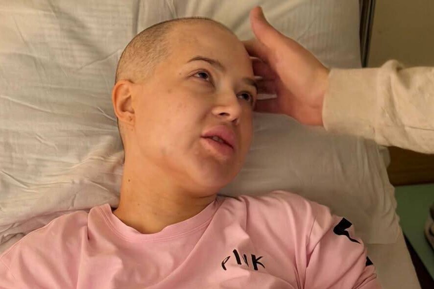 «Ваши молитвы помогают исцелению»: жених Лерчек сообщил, что она прошла четвертую химиотерапию