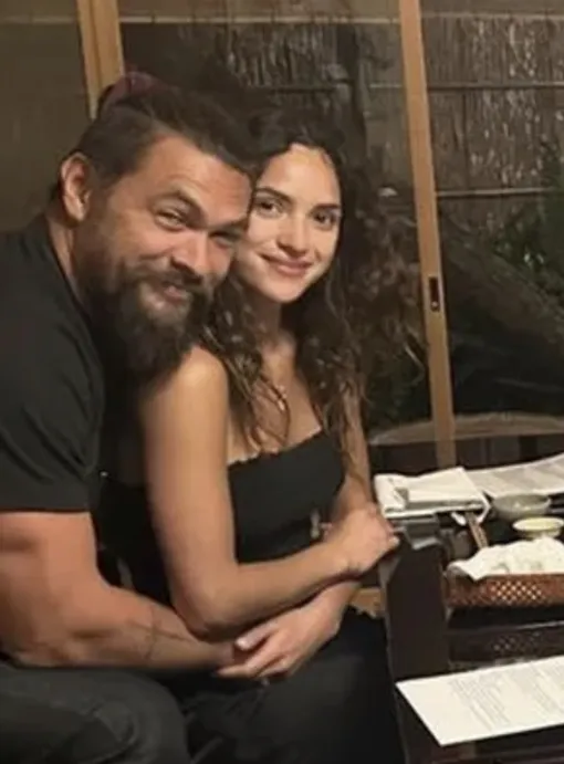 Влюбленные счастливы в отношениях