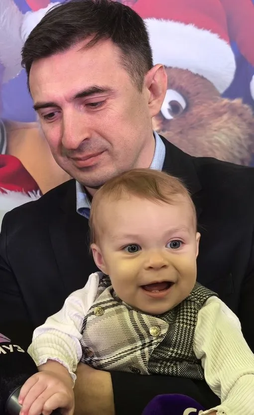 Актер сериала «Универ» Алексей Гаврилов впервые показал лицо дочери от баскетболистки Катерины Кейру