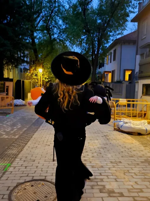 Эмбер Херд воспитывает двух дочерей и сына