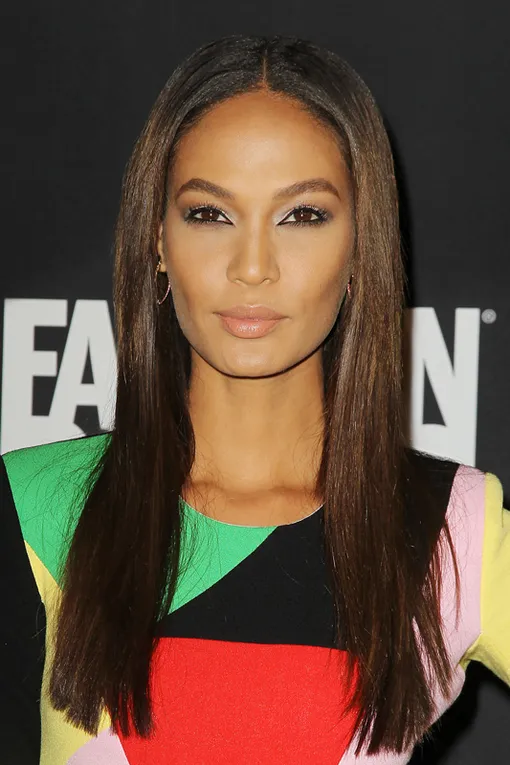 прически на прямой пробор