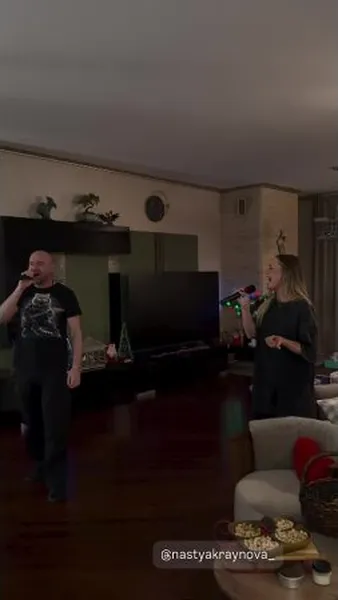 Нажми и смотри