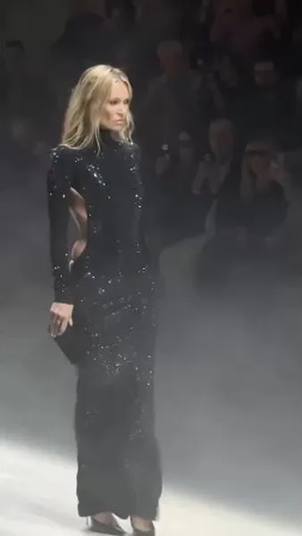 Нажми и смотри