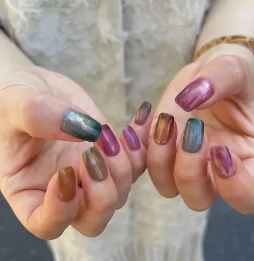 Минеральный маникюр настолько красив, что будет преступлением не сделать его хотя бы однажды Минеральный маникюр настолько красив, что будет преступлением не сделать его хотя бы однажды