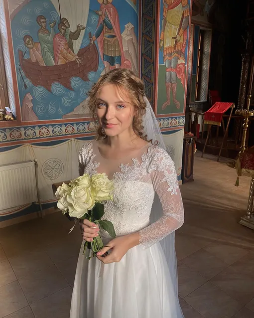 Полине 21 год Полине 21 год