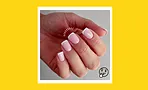 Идеальный френч без кисточки: самый простой способ сделать этот культовый маникюр дома
