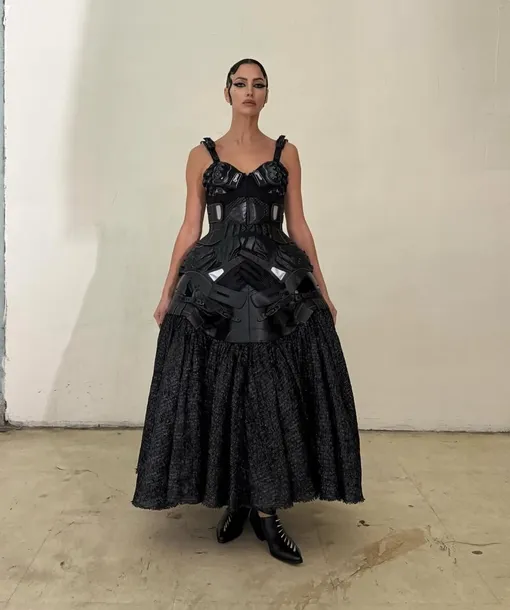 Ирина Шейк на показе Junya Watanabe